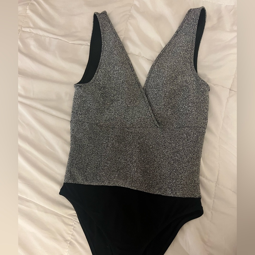 Sparking silver top